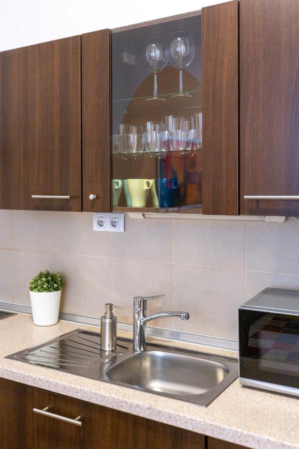 Central Gozsdu Apartment In The Party Street Budapest Extérieur photo